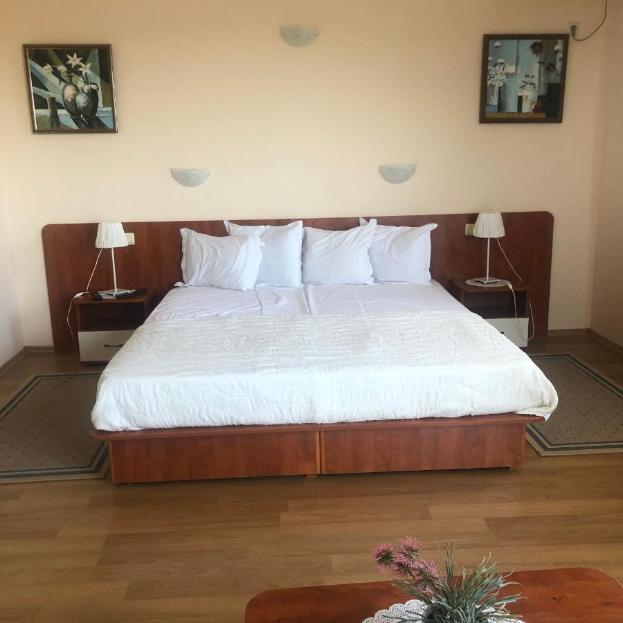 Guest House Golden Flake 4Km From Bolata Beach Bŭlgarevo エクステリア 写真
