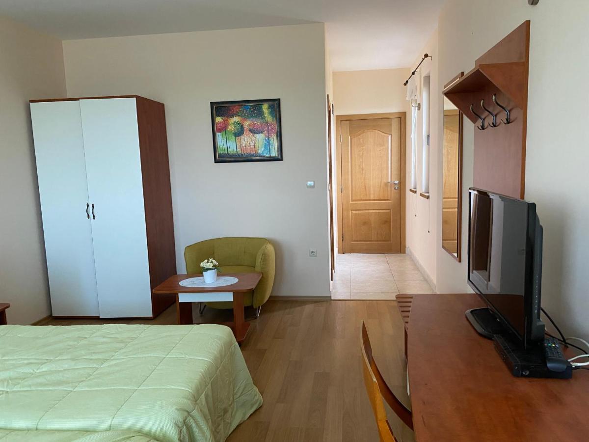 Guest House Golden Flake 4Km From Bolata Beach Bŭlgarevo エクステリア 写真