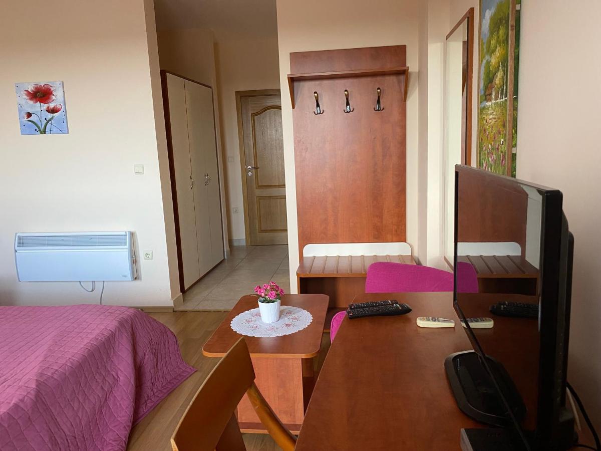 Guest House Golden Flake 4Km From Bolata Beach Bŭlgarevo エクステリア 写真