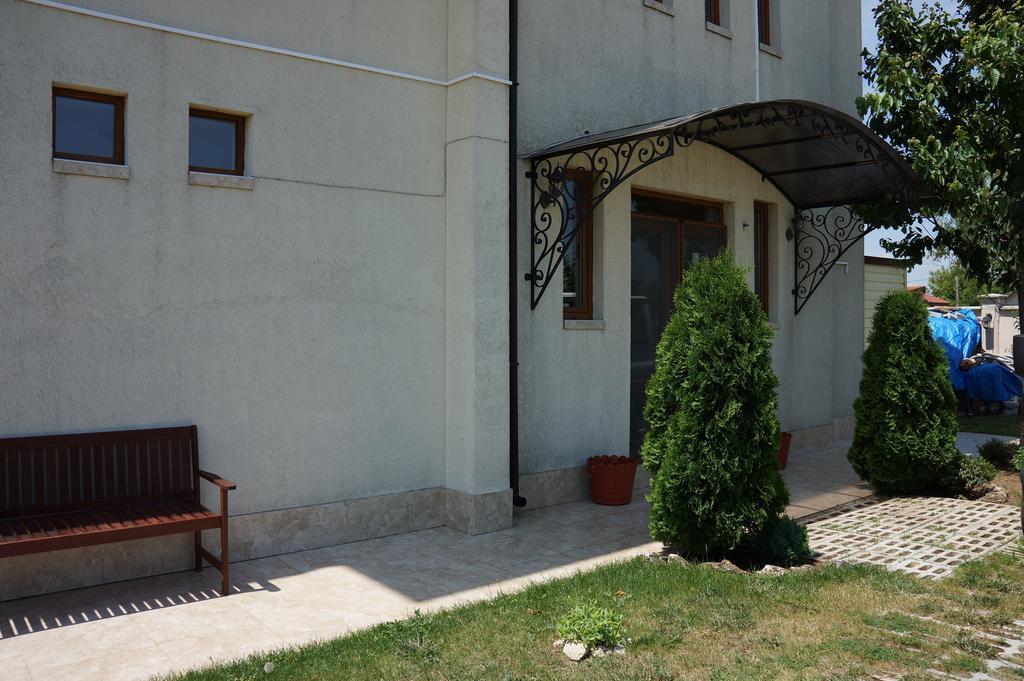 Guest House Golden Flake 4Km From Bolata Beach Bŭlgarevo エクステリア 写真