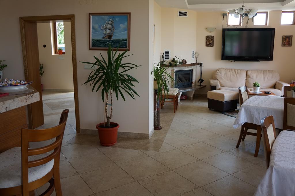 Guest House Golden Flake 4Km From Bolata Beach Bŭlgarevo エクステリア 写真