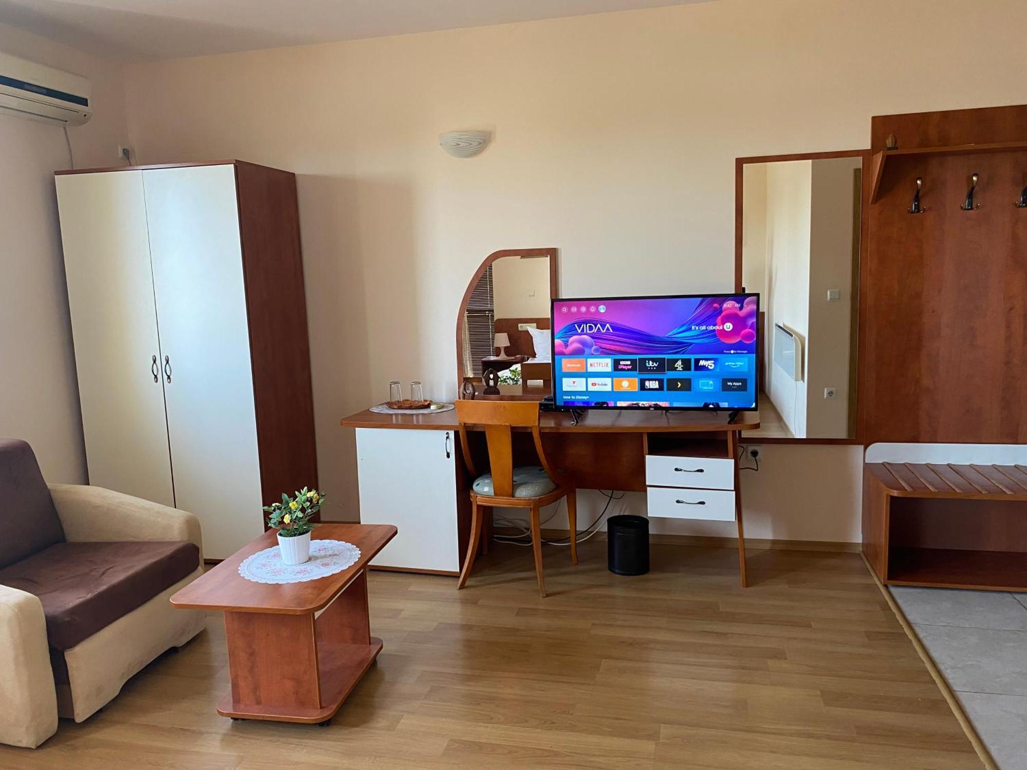 Guest House Golden Flake 4Km From Bolata Beach Bŭlgarevo エクステリア 写真
