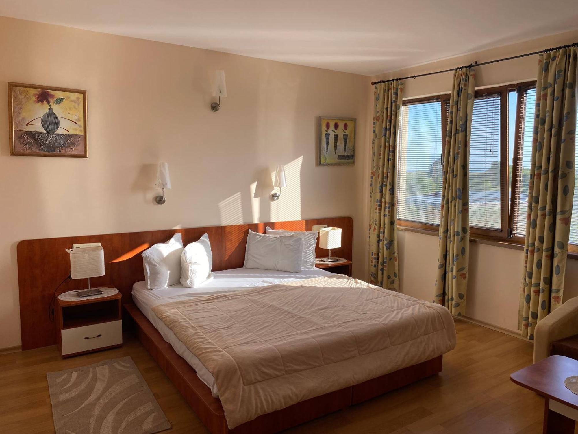 Guest House Golden Flake 4Km From Bolata Beach Bŭlgarevo エクステリア 写真